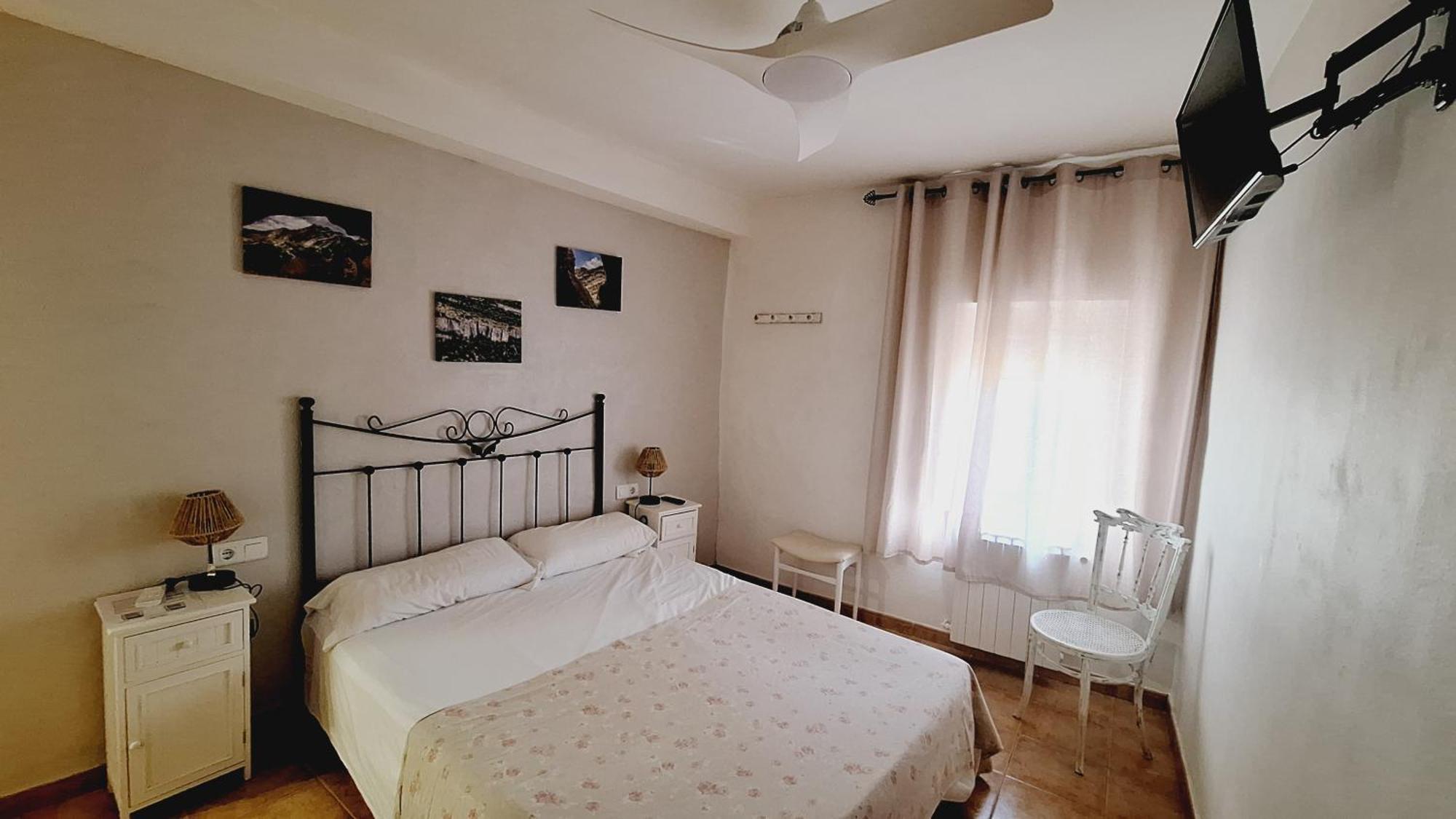ホテル Fonda Toldra Ulldemolins エクステリア 写真